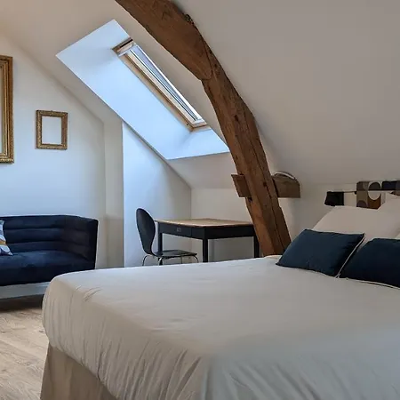 Le 14 Faubourg 3* Beaune (Cote d'Or)